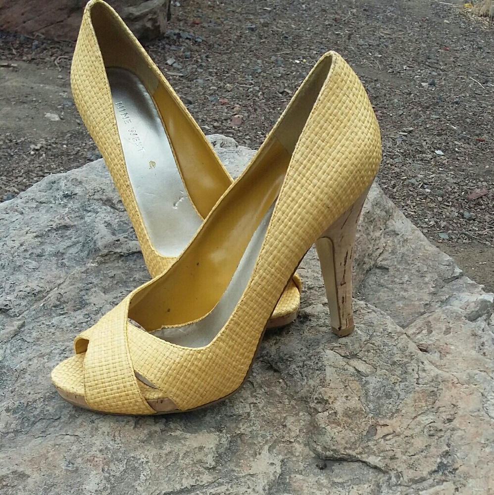 NINE WEST