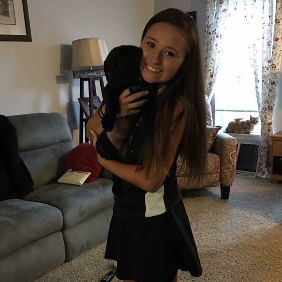 Meet your Posher, Jordyn - Picture 2 of 2