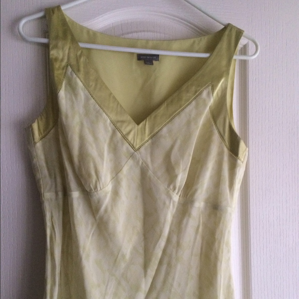 NWOT Ann Taylor fami with silk border size medium
