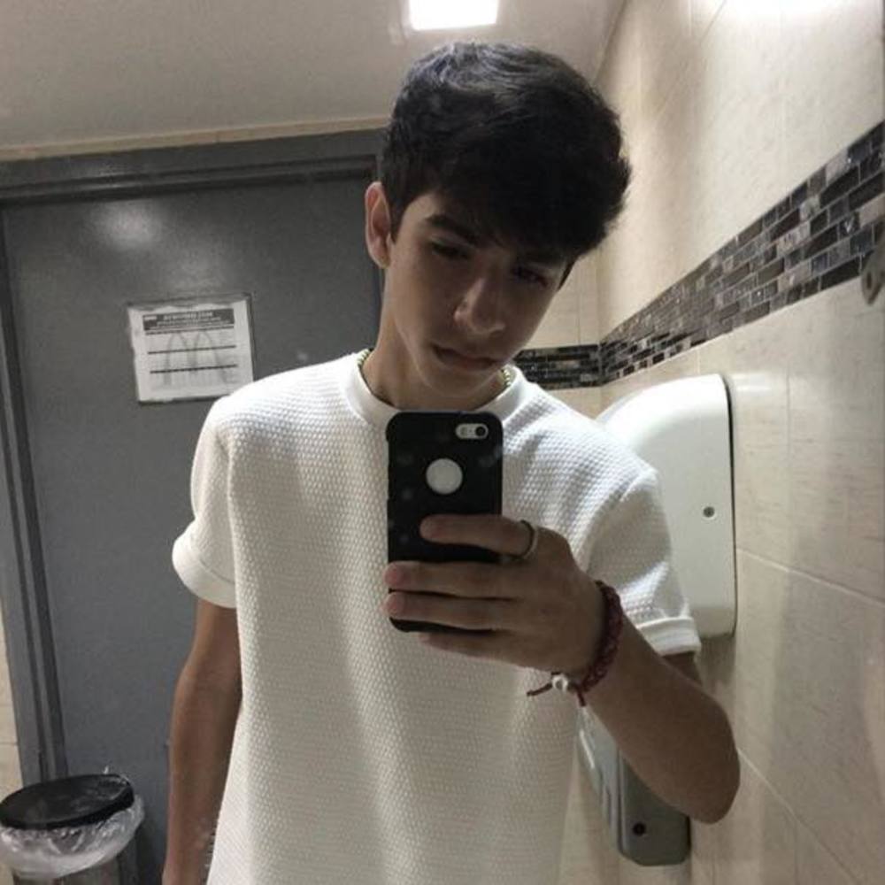 Meet your Posher, Carlos