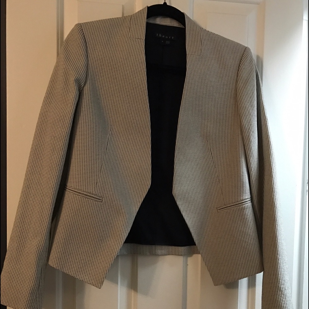 Never worn, brand new Theory blazer!
