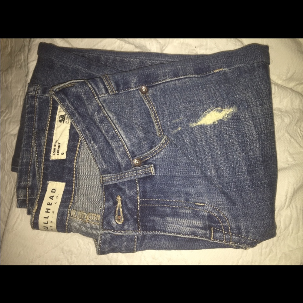 *Sold* Bullhead Jeans - Size 0 Low Rise Skinny