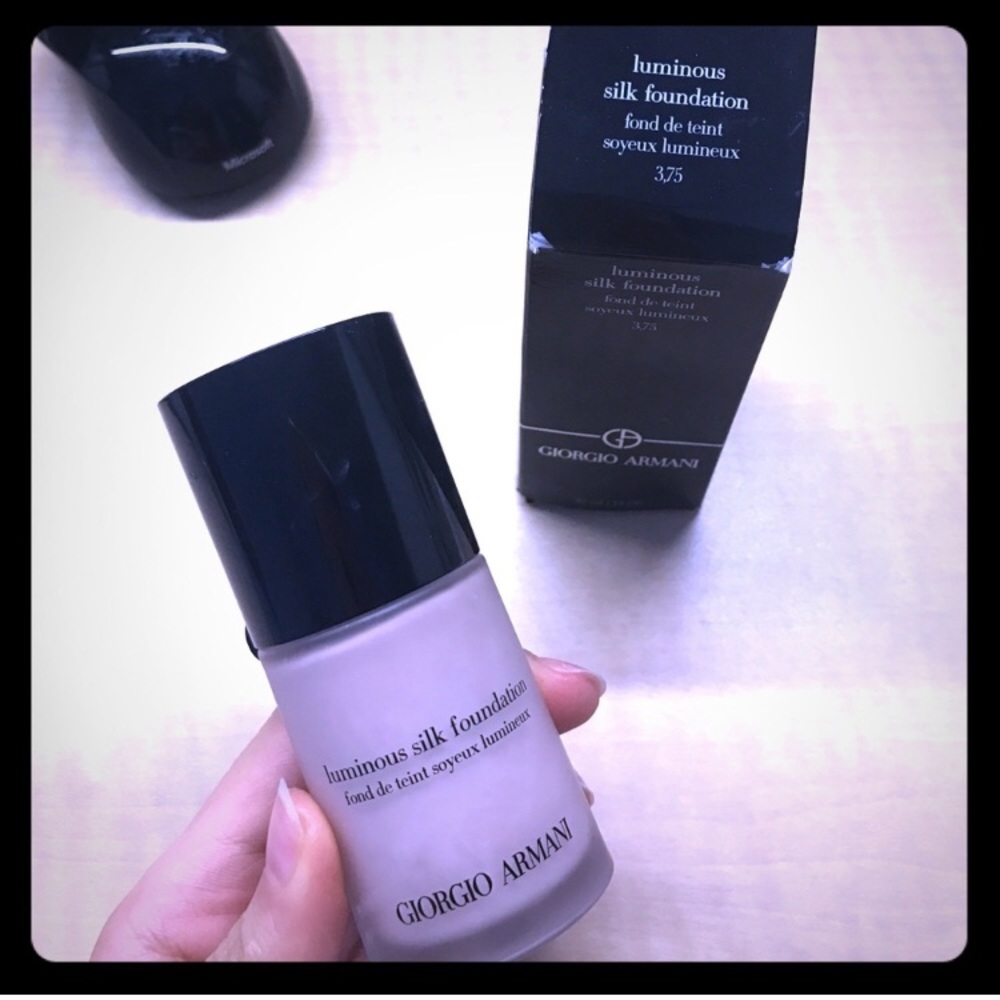 Giorgio Armani luminous silk foundation
