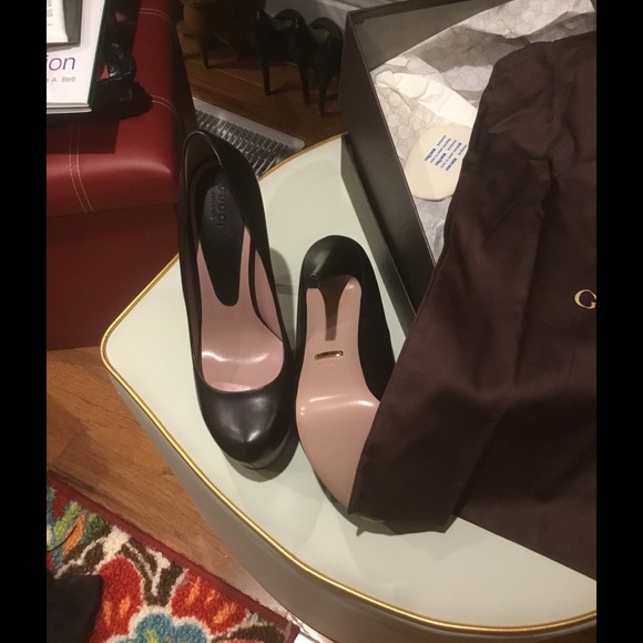 Authentic brand-new platform Gucci heels size 7 - Picture 3 of 5