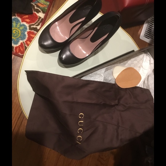 Authentic brand-new platform Gucci heels size 7 - Picture 4 of 5