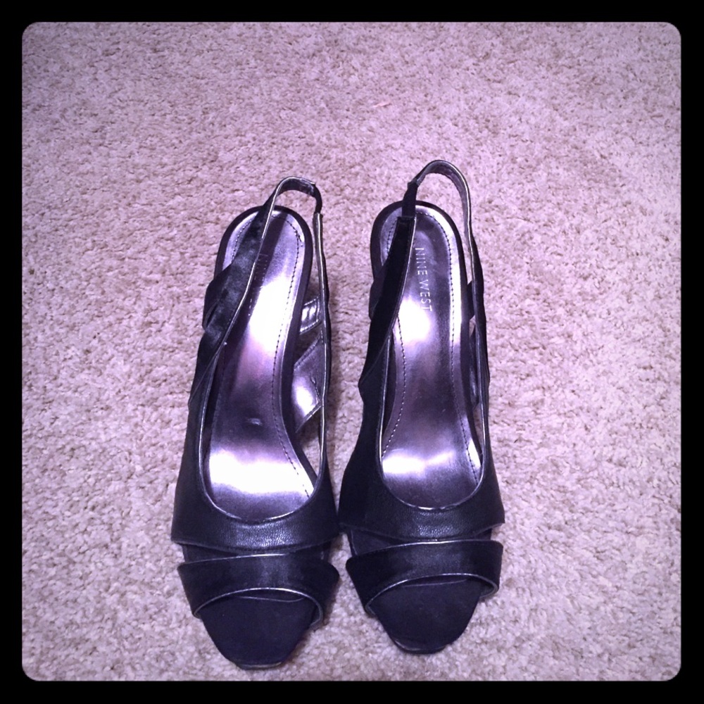 Dress shoes - Picture 1 of 2