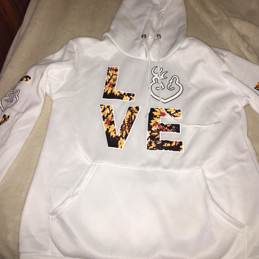 Large love and hunting sweatshirt!
