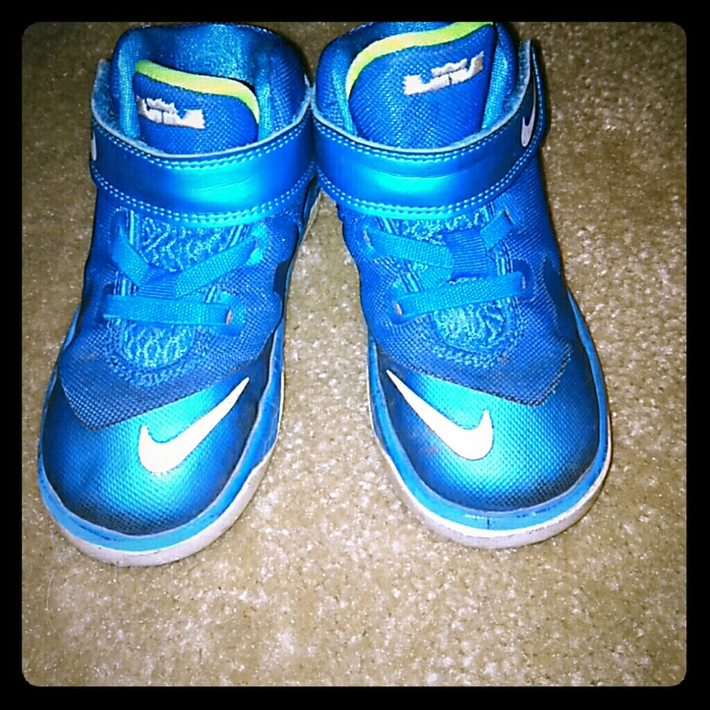 Nike Lebron's size 8C