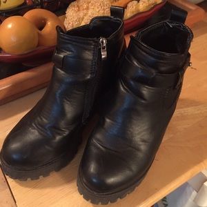 Cute black boots