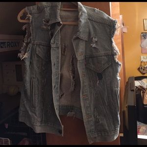 Distressed Levi Cutoff