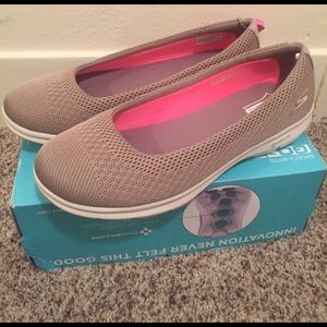 Women's Sketchers Performance Goga shoe size 11