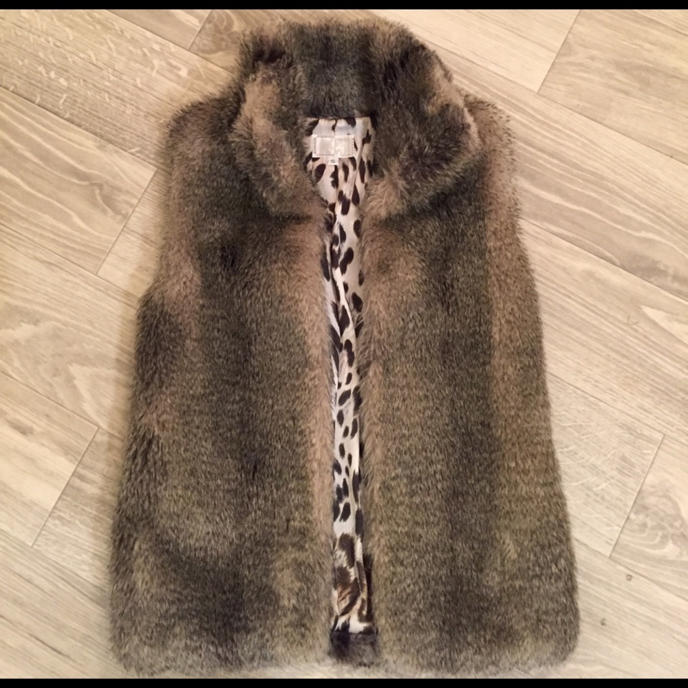 Fur vest size small