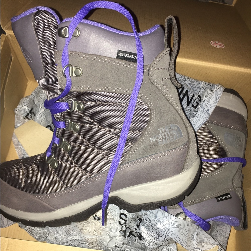 Women's sz 6.5 The North Face Chilcot winter boots
