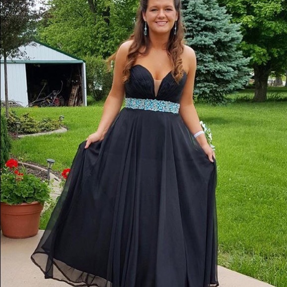 Jovani Dresses & Skirts - Prom dress! Need out asap!