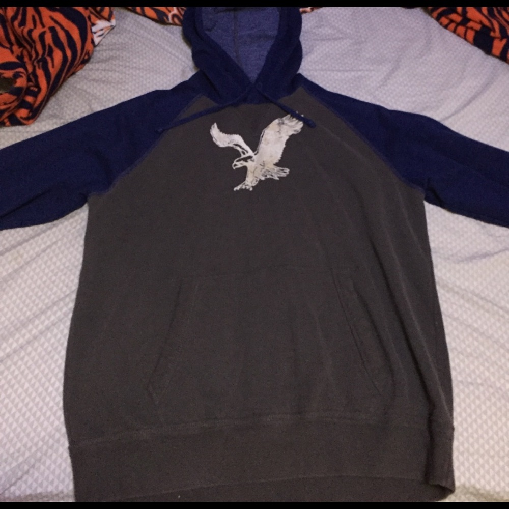 American eagle sweatshirt