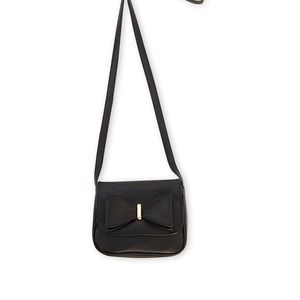 🎉 CLEARANCE 🎉 Crossbody Bag with Bow Accent
