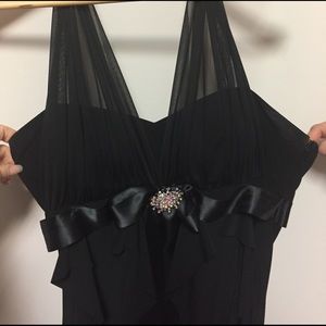 Formal black dress with beautiful jewel!