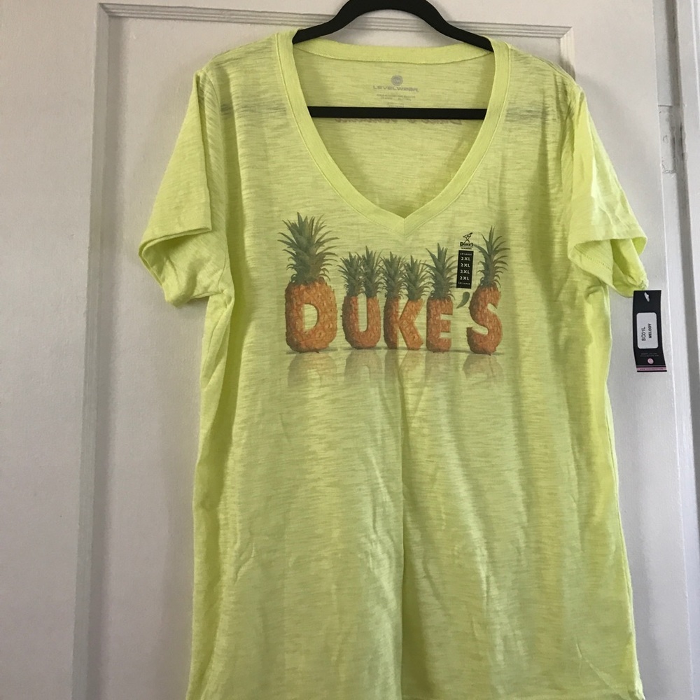 NWT Duke's Waikiki top