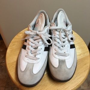 Adidas Sambas