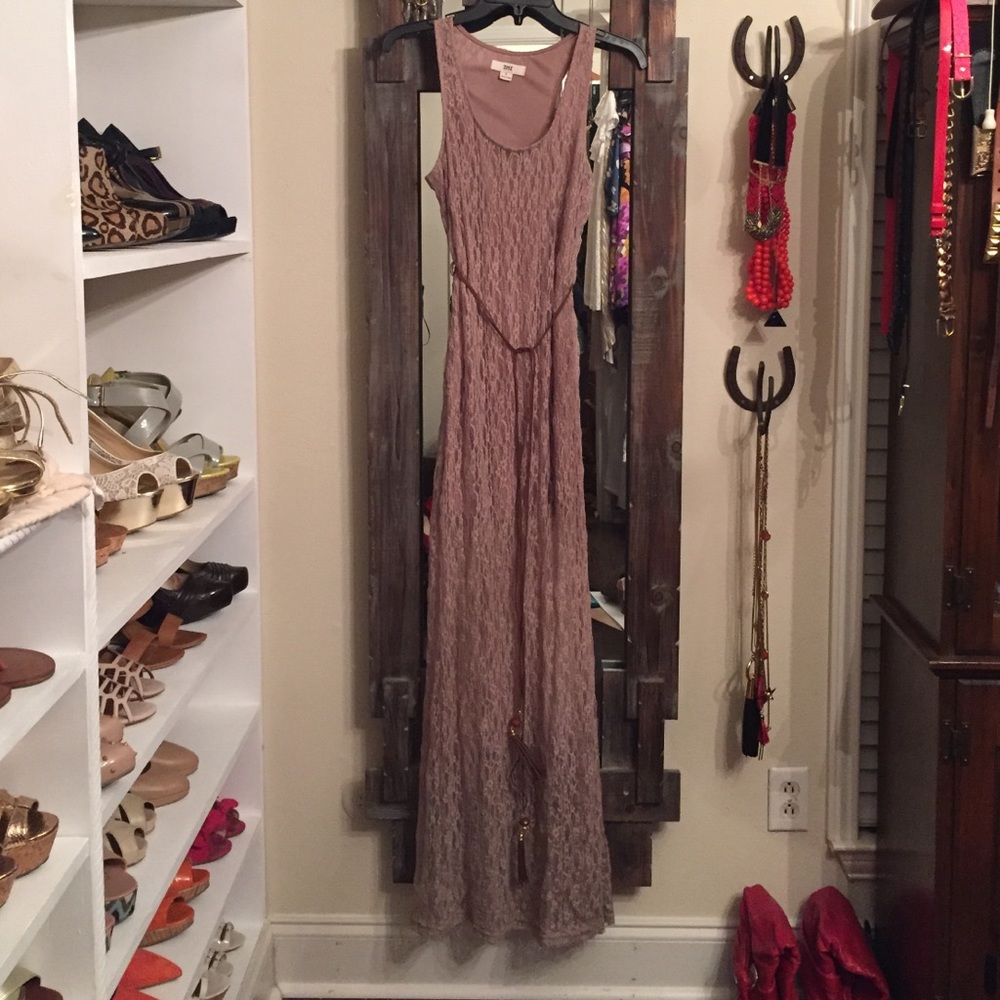 Lace maxi dress with cool tassel belt