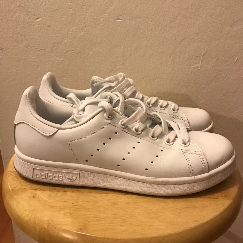 Stan Smith (all white)