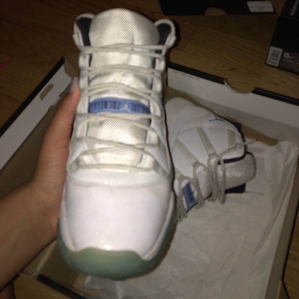 All white legend blues