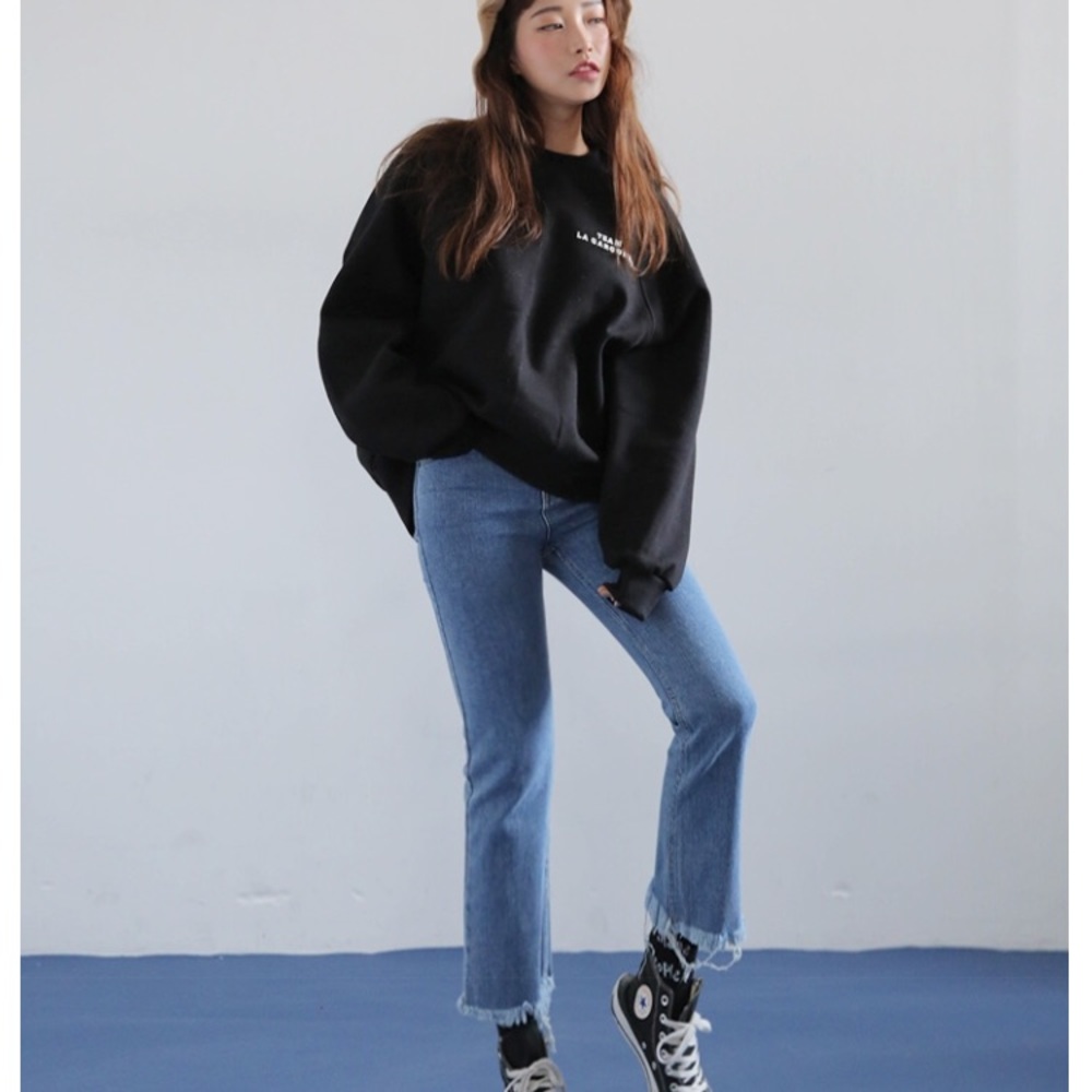 STYLENANDA bootcut frayed hem cropped jeans✨