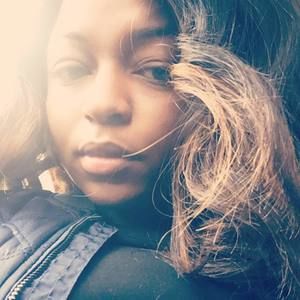 Meet your Posher, Ayesha