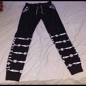 8 A.M joggers