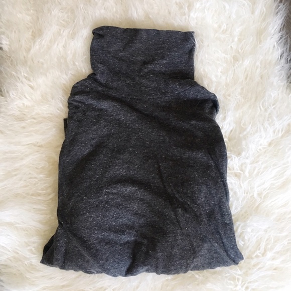 madewell • studio turtleneck - Picture 2 of 3