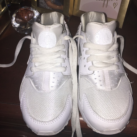 White huaraches Nike - Picture 2 of 5