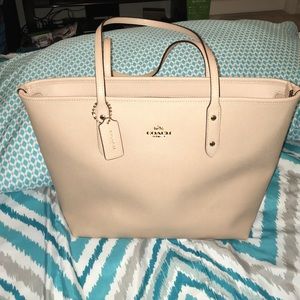 Crossgrain Leather City Zip Beechwood Tote Bag