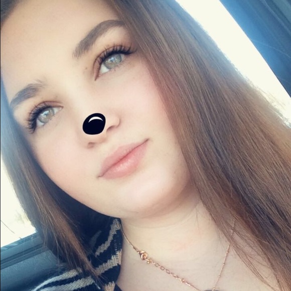 Meet your Posher, Brook - Picture 1 of 1