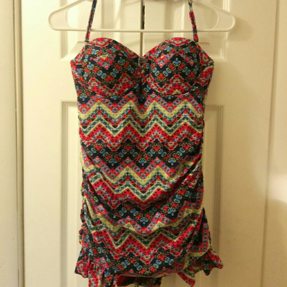 *NWOT* Jessica Simpson Onepiece Swimsuit