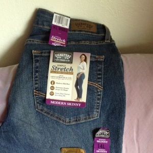 Young Miss/Women's Levi' Slimming Stretch Jeans