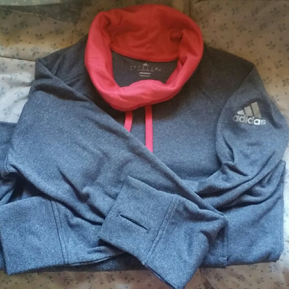 Addidas sweater