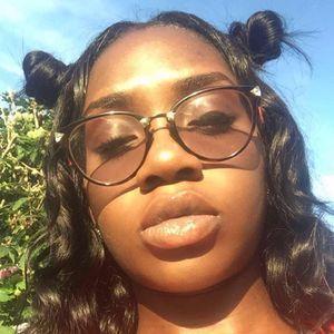 Meet your Posher, Coco