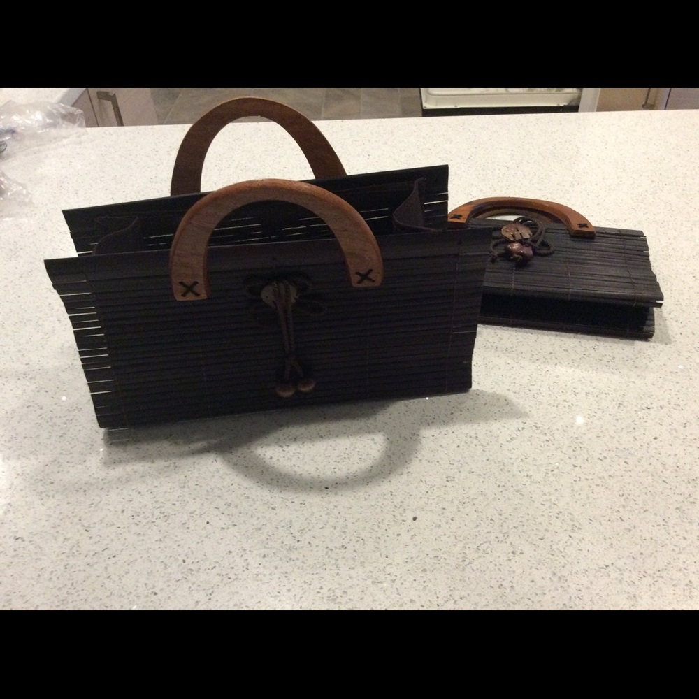 ONLY 1 LEFT!! Bamboo purse coconut clasp - Picture 1 of 7