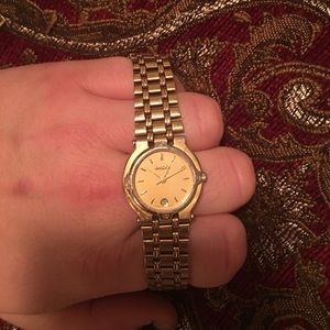 Authentic gold Gucci watch