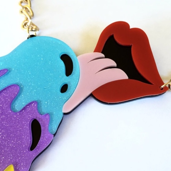 NWOT Unique Ice Cream Necklace - Picture 5 of 6