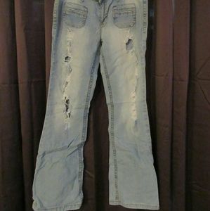 Amethyst destroyed jeans, sz 13