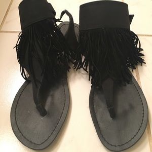 Black tassel sandles