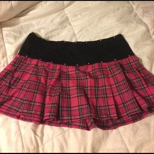 Cute pink plaid skirt