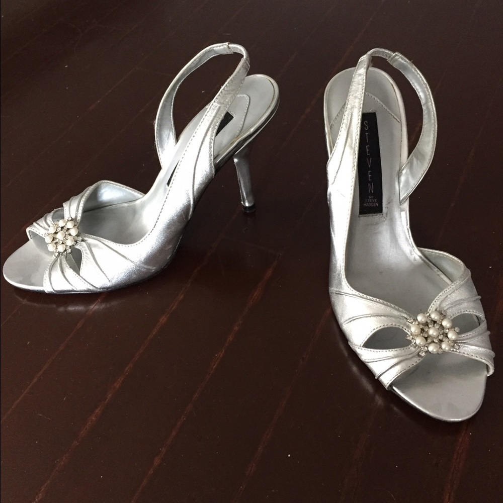 Steve Madden silver heels