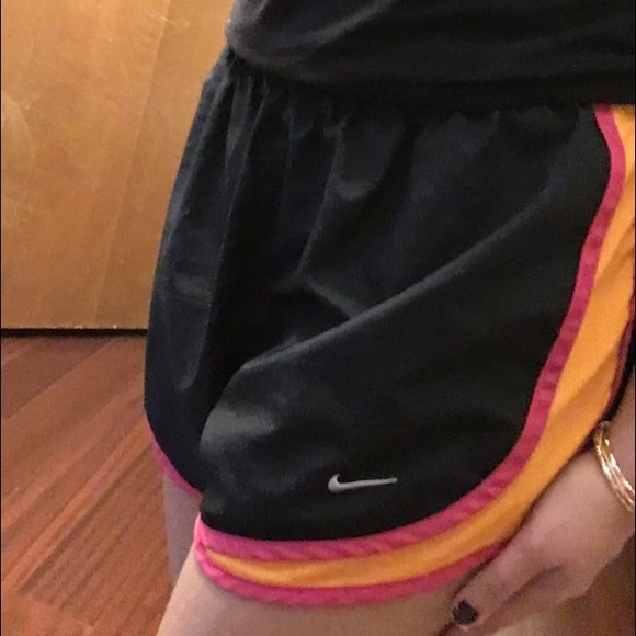 Nike shorts - Picture 5 of 5