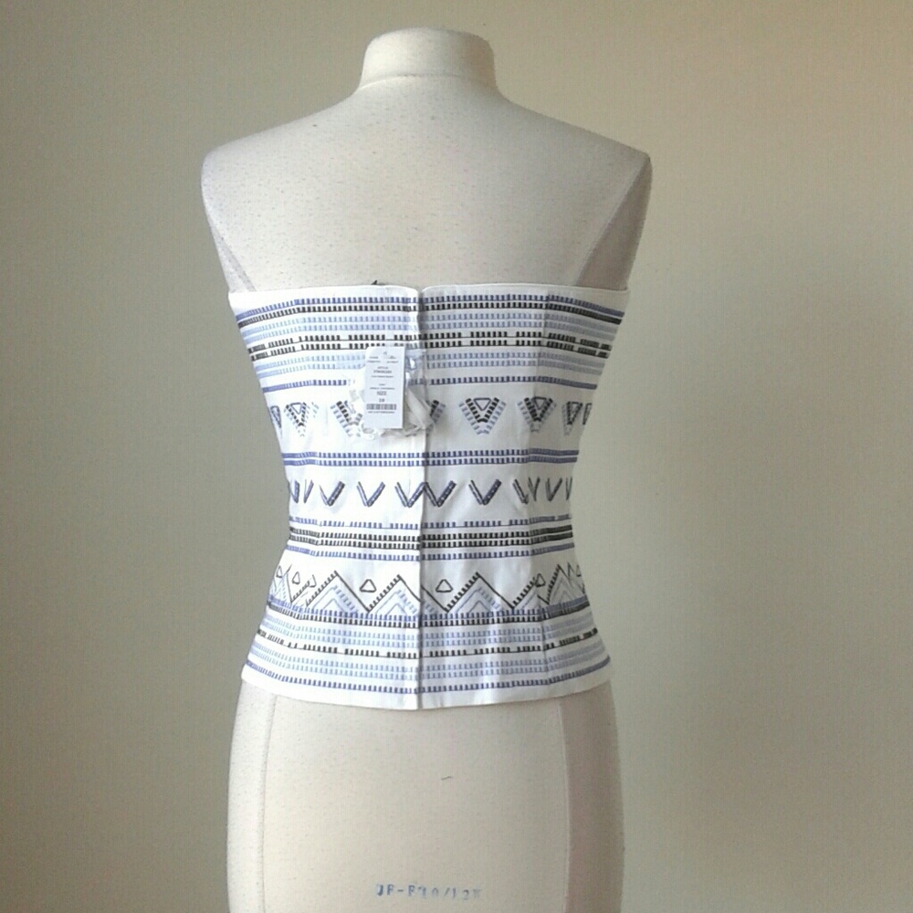 Embroidered pencil skirt geometric bustier top set - Picture 7 of 8