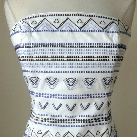 Embroidered pencil skirt geometric bustier top set - Picture 8 of 8