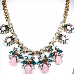 Gorgeous rhinestone necklace