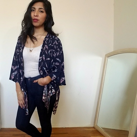 FAVORITE NAVY FEATHERED KIMONO CARDIGAN - Picture 5 of 5
