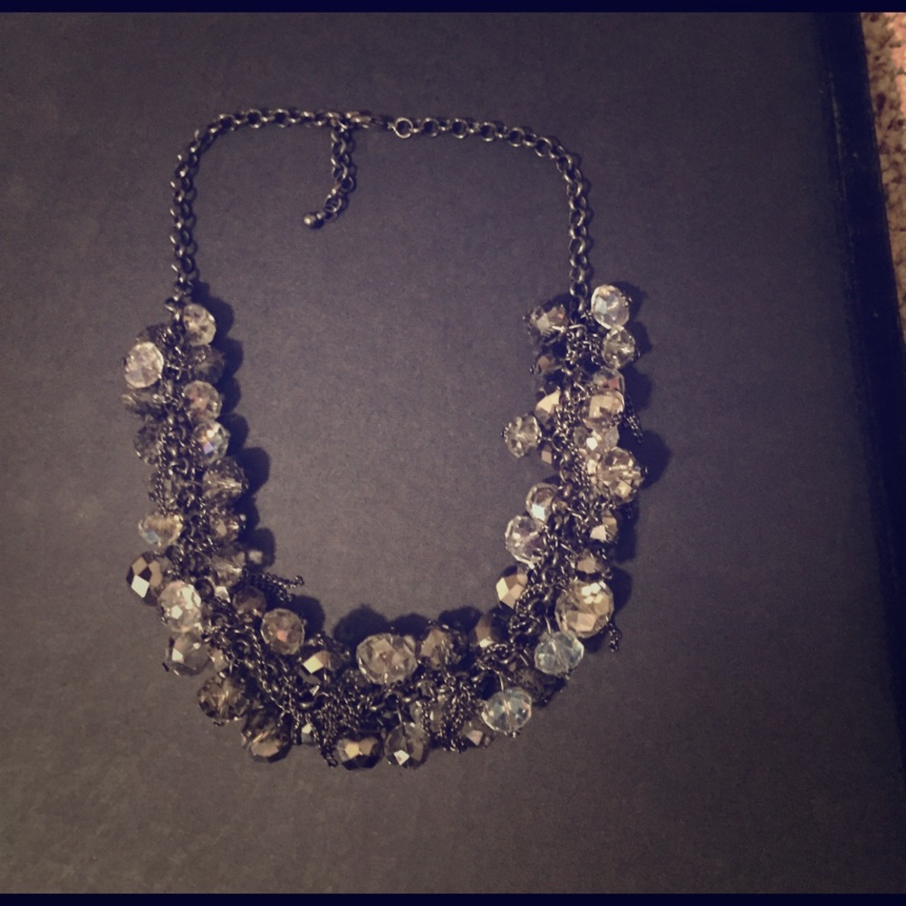 Choker or short hang necklace with chain fringe